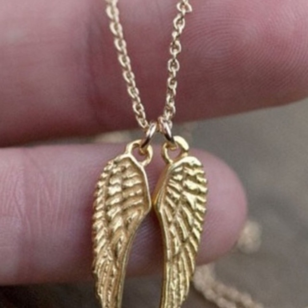 Angel wings necklace - Picture 3 of 3